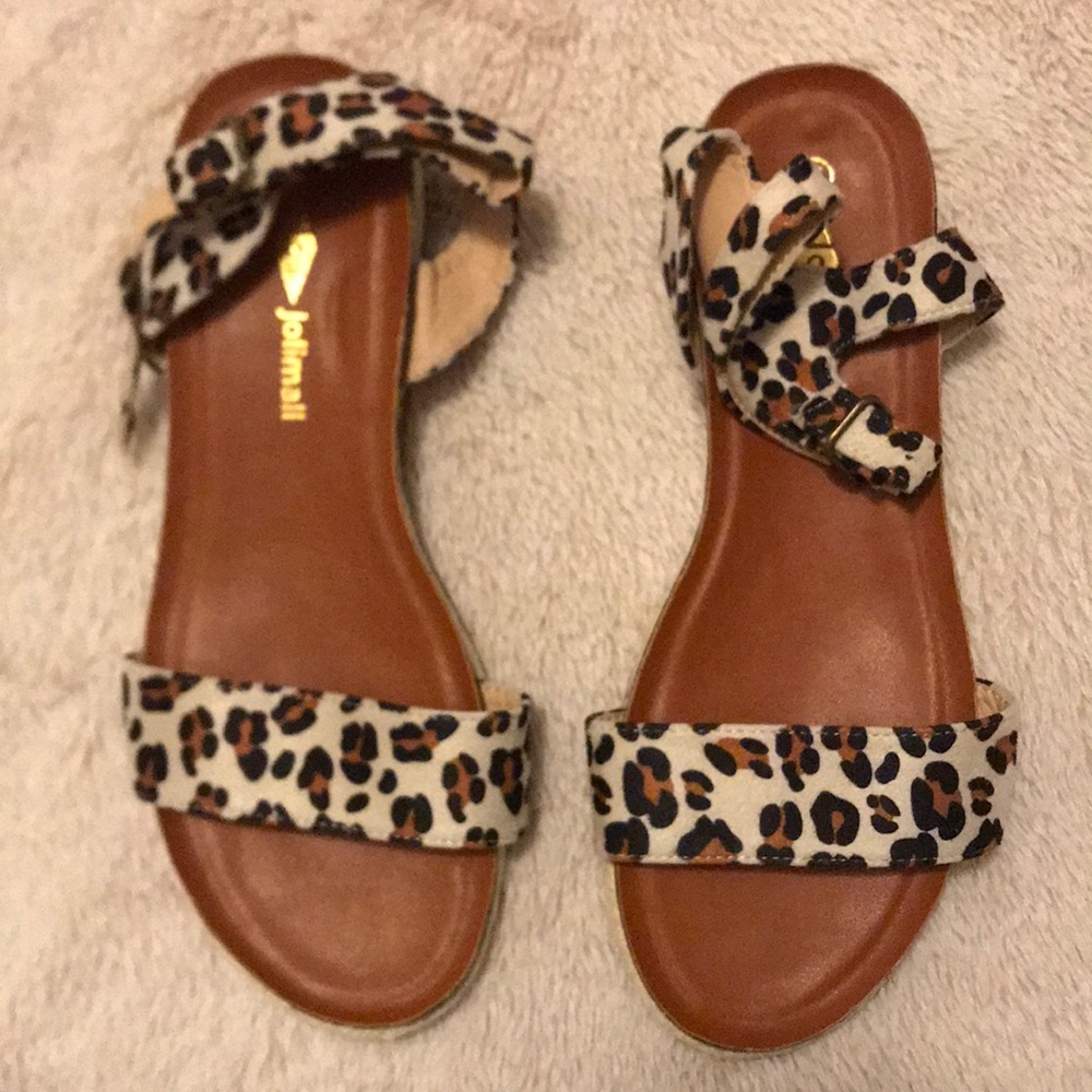 Leopard print ankle sandals